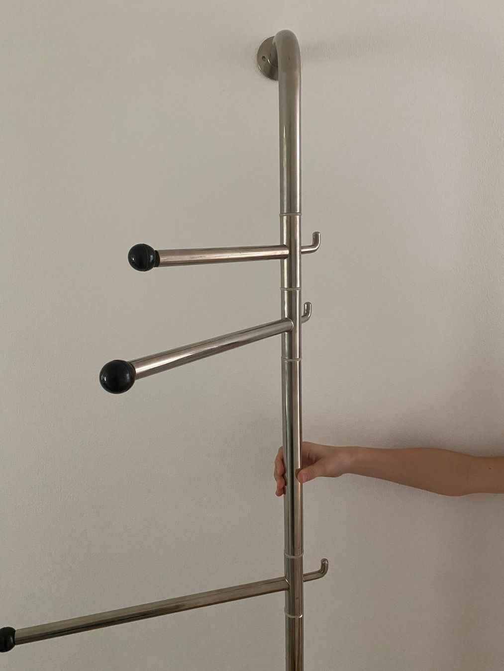 Garderobe: Garderobe Chrom von Mobitare Designklassiker – Gebraucht aus Bachenbülach von  1