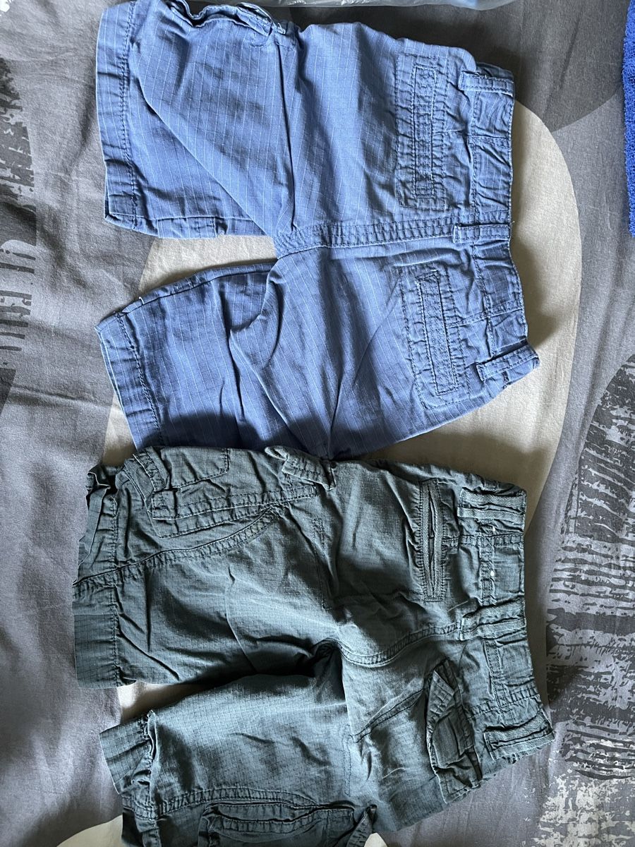 Lotti & Set di vestiti: 2 shorts garçon taille 92 – Usato da MARLY venduto da AISLEE 1