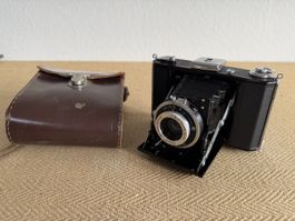 Alte Kamera Fotoapparat ZEISS IKON Nettar 515/16