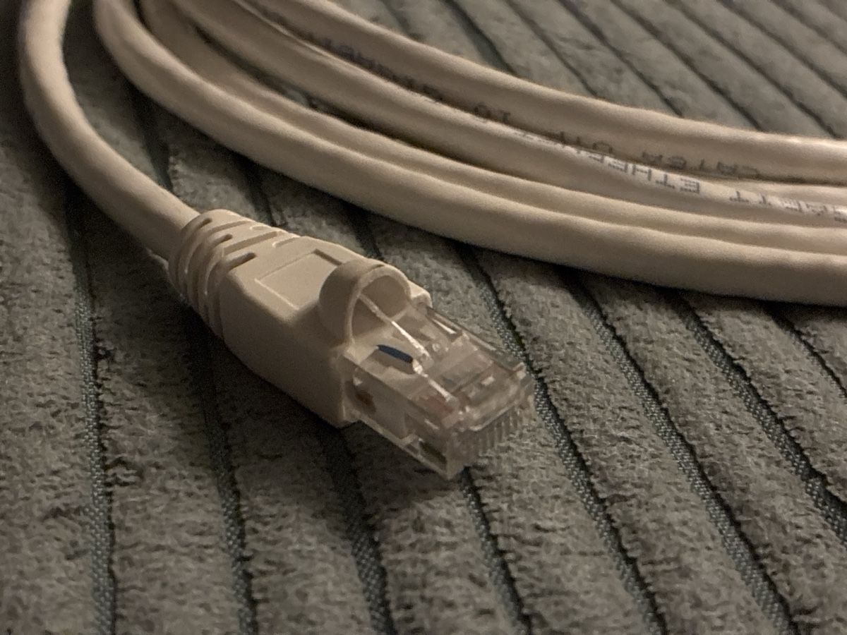 Cavi: Netzwerkkabel CAT 6a Patchkabel 3 Meter, neuwertig – Nuovo (secondo la descrizione) da Oberrüti venduto da Jomaru 1