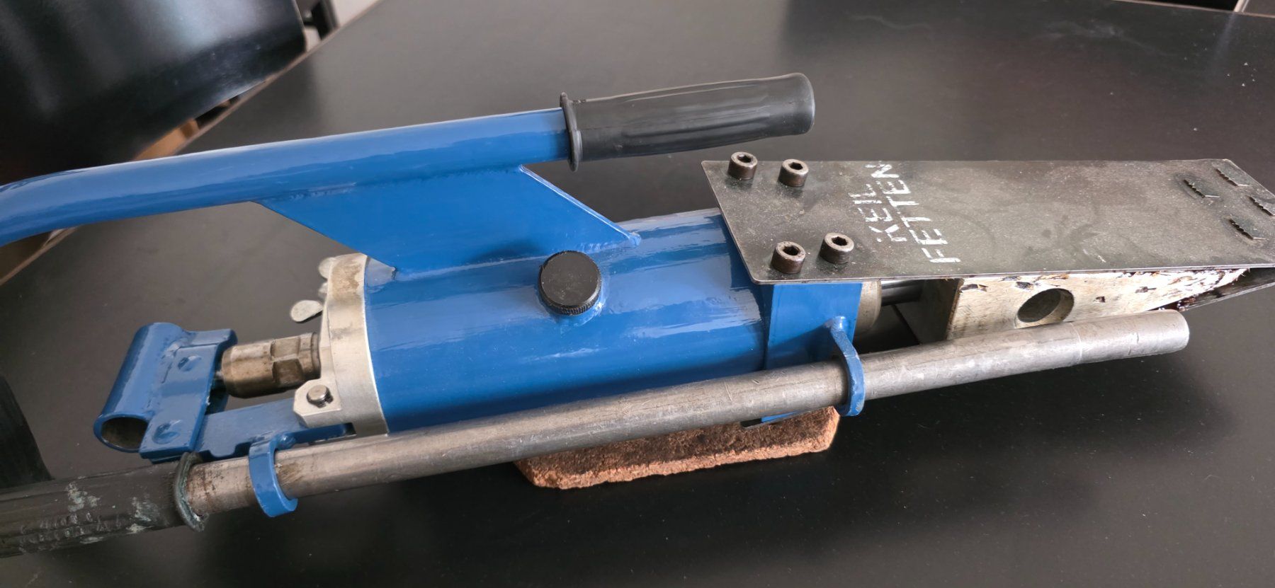 Tutti gli attrezzi: Fällkeil hydraulisch – Usato da bern venduto da Candres 1