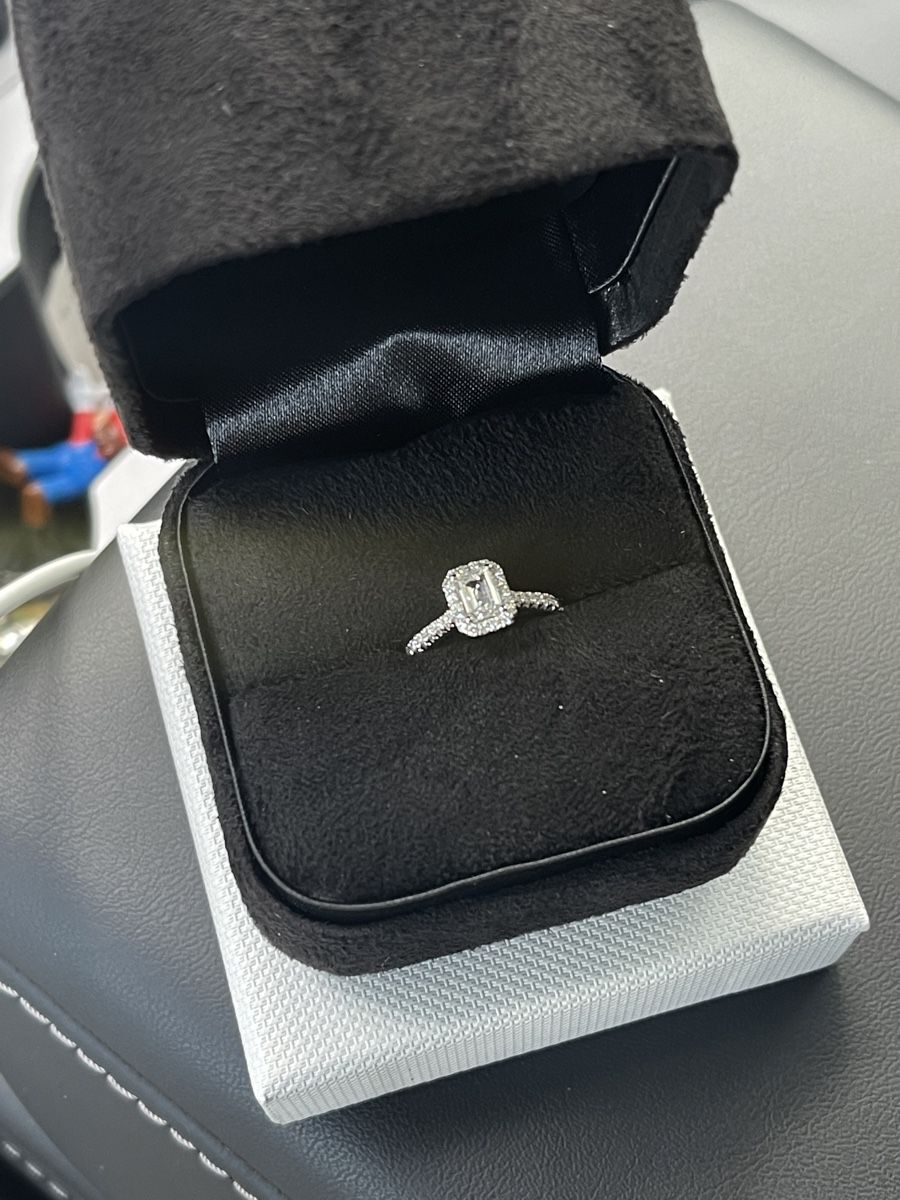 Anelli: Emerald Cut Diamond Ring, 0.58 Carat – Nuovo (secondo la descrizione) da Illnau venduto da Finado