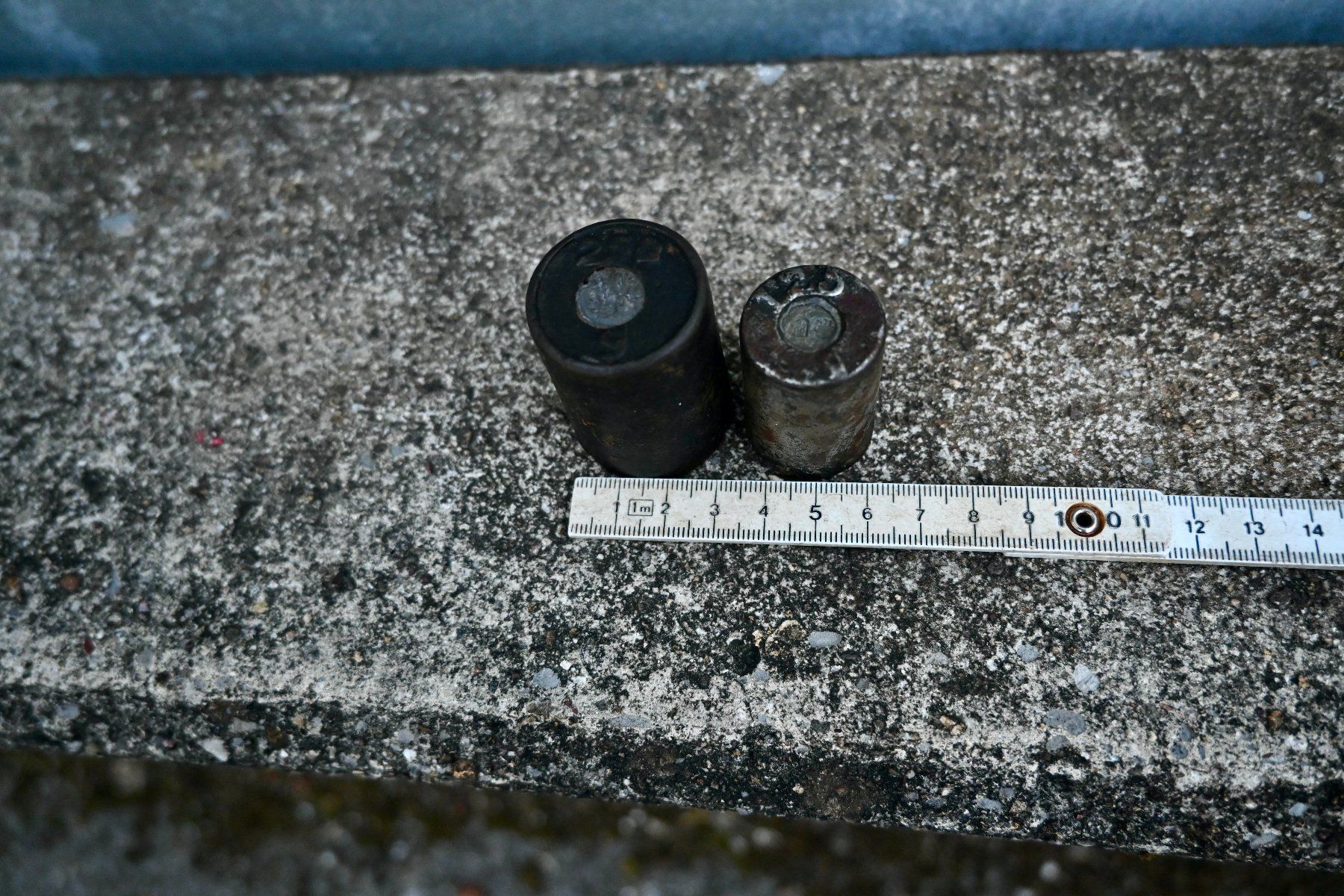 Bilance e pesi: 2 ANTIKE Gewichte 250 & 125 Gramm gemarkt 1 – Usato da Pfaffhausen venduto da mono_rec 3