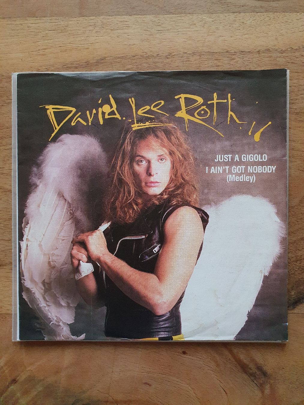 Dischi in vinile: David Lee Roth Single - Just a Gigolo – Usato da Sirnach venduto da dimitri1963