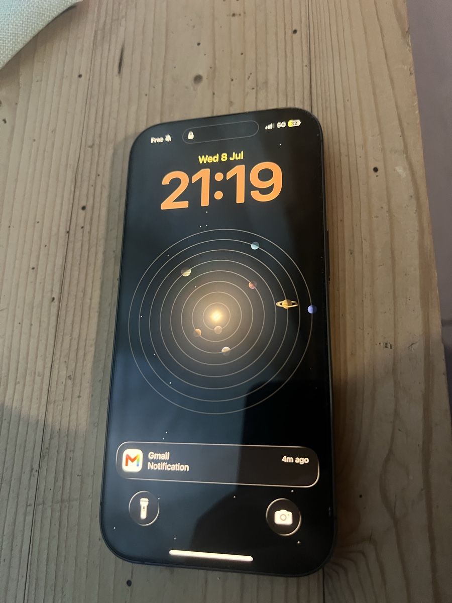 Apple Handys / Smartphones: iPhone 17 Black 256 Gb – Gebraucht aus Lausanne von Afaq