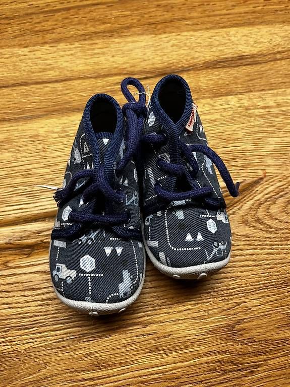 Scarpe per ragazzi: Superfit Schuhe Grösse 19 – Usato da Filisur venduto da Folle74