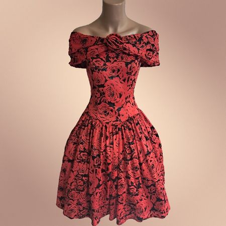 Wunderschönes Sommer Abendkleid rot schwarz Gr M dehnbar