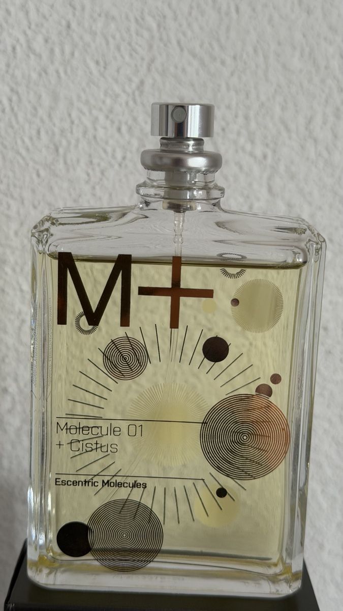 Profumi & Eau de Toilette: Escentric Molecules M+ Molecule 01 + Cistus Parfum 100ml – Usato da Sursee venduto da nst_czk2 1