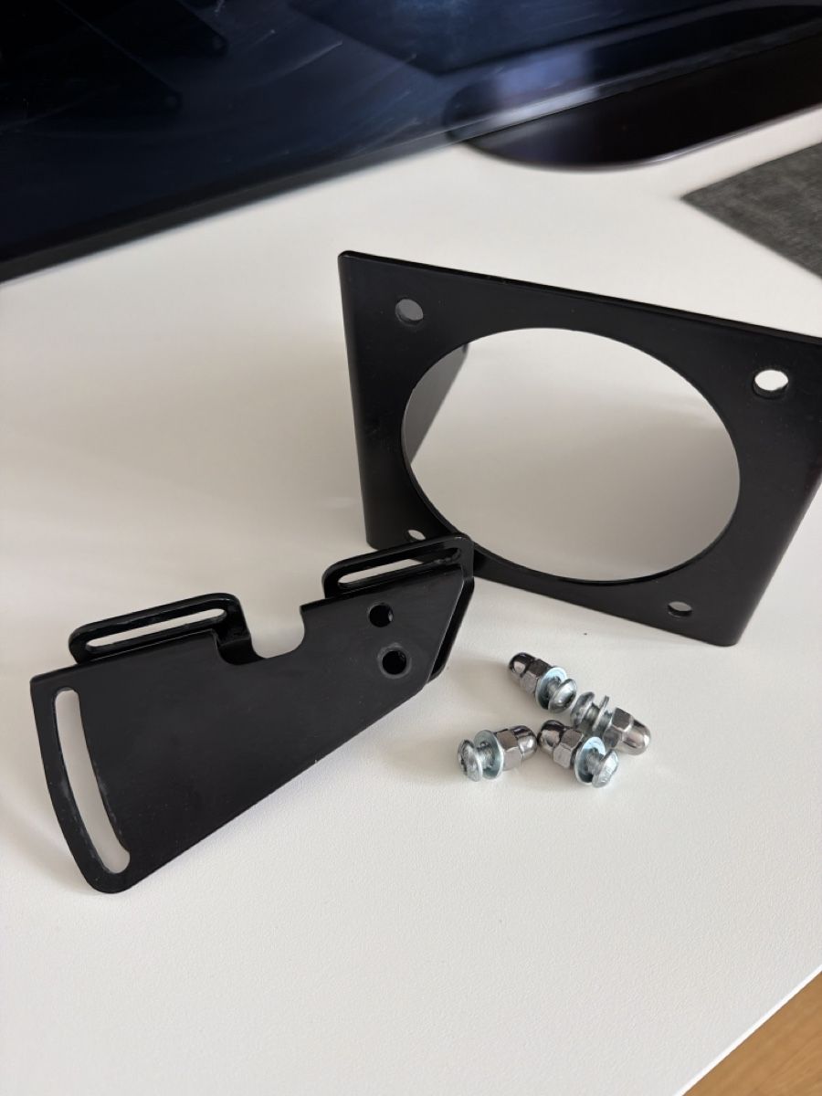 Fixations: Simucube Front Mount Bracket Adapter (Direct Drive Halterung – D'occasion à Cham par eam_py2q