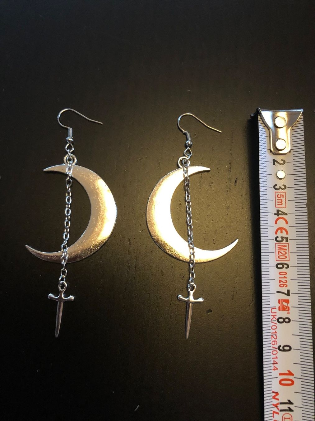 Orecchini pendenti & Orecchini a lobo: Ohrringe mit Halbmond und Kreuz – Nuovo (secondo la descrizione) da Gams venduto da Mariawicca 2