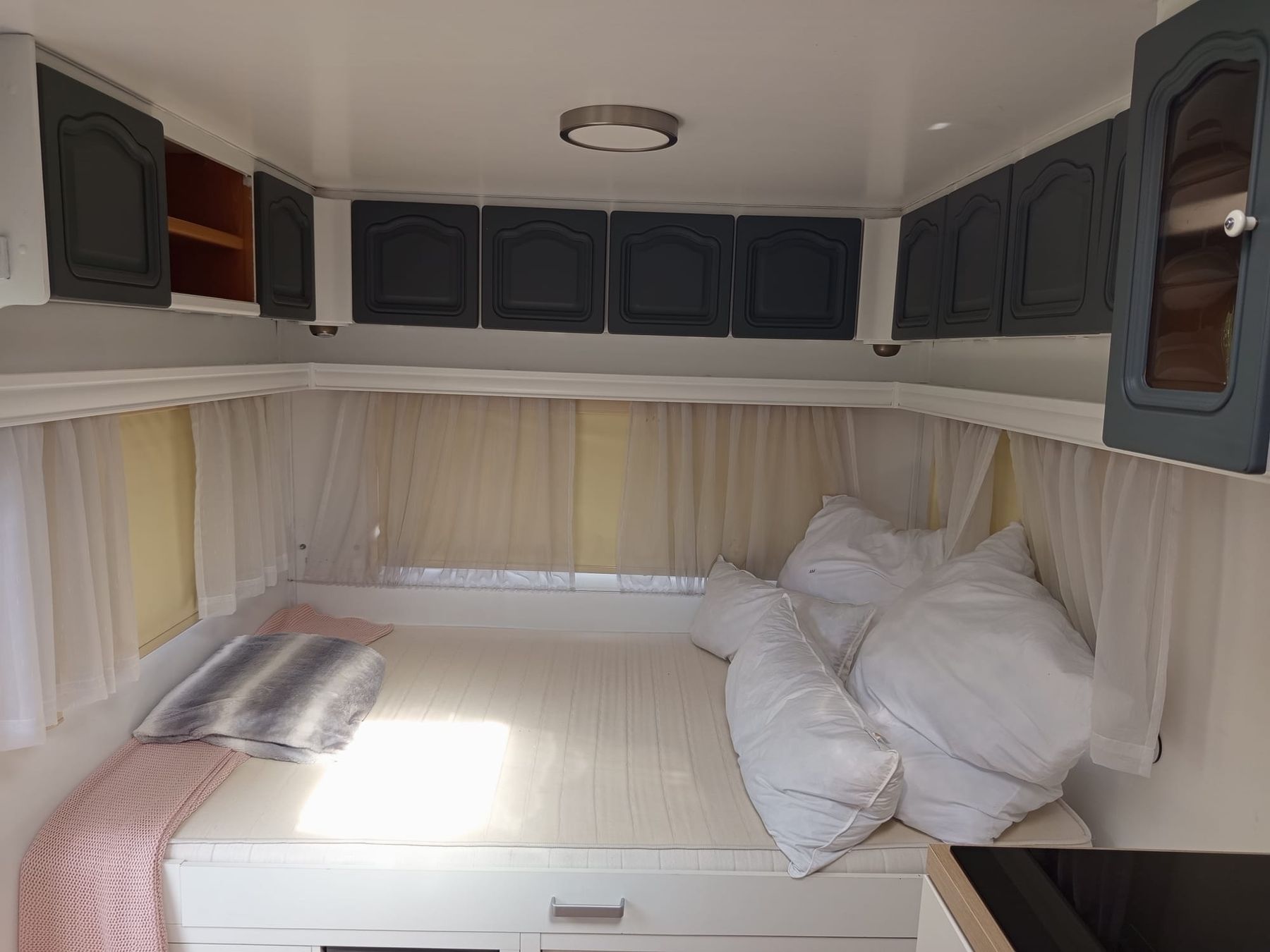 Knaus Camping Fahrzeuge: Wohnwagen Knaus Azur 500 – Gebraucht aus Bühler von ros_5qfr 3