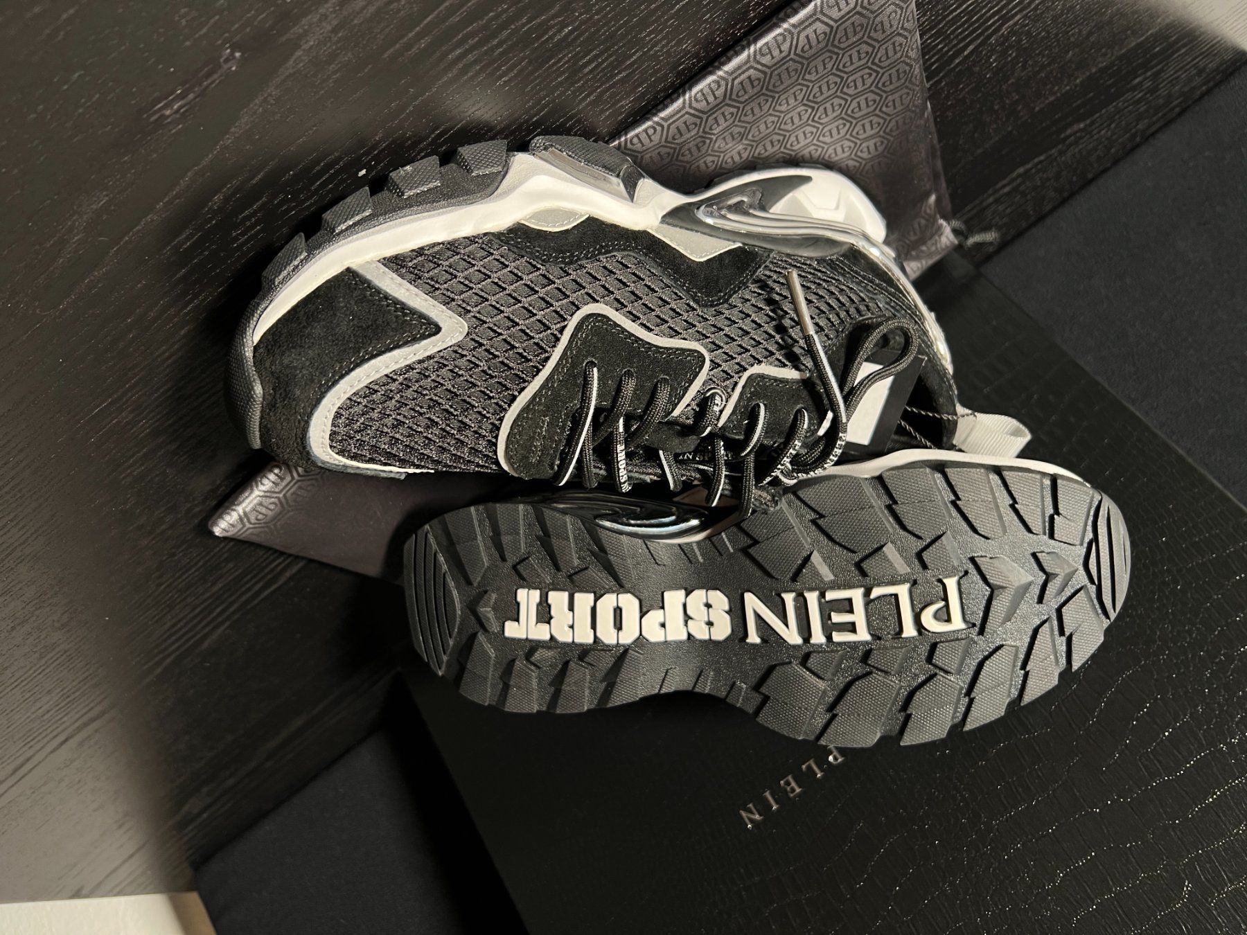 Scarpe da donna: Plein Sport - Sneaker "Chrome Tiger" – Usato da Lugano venduto da d_ferrari 3
