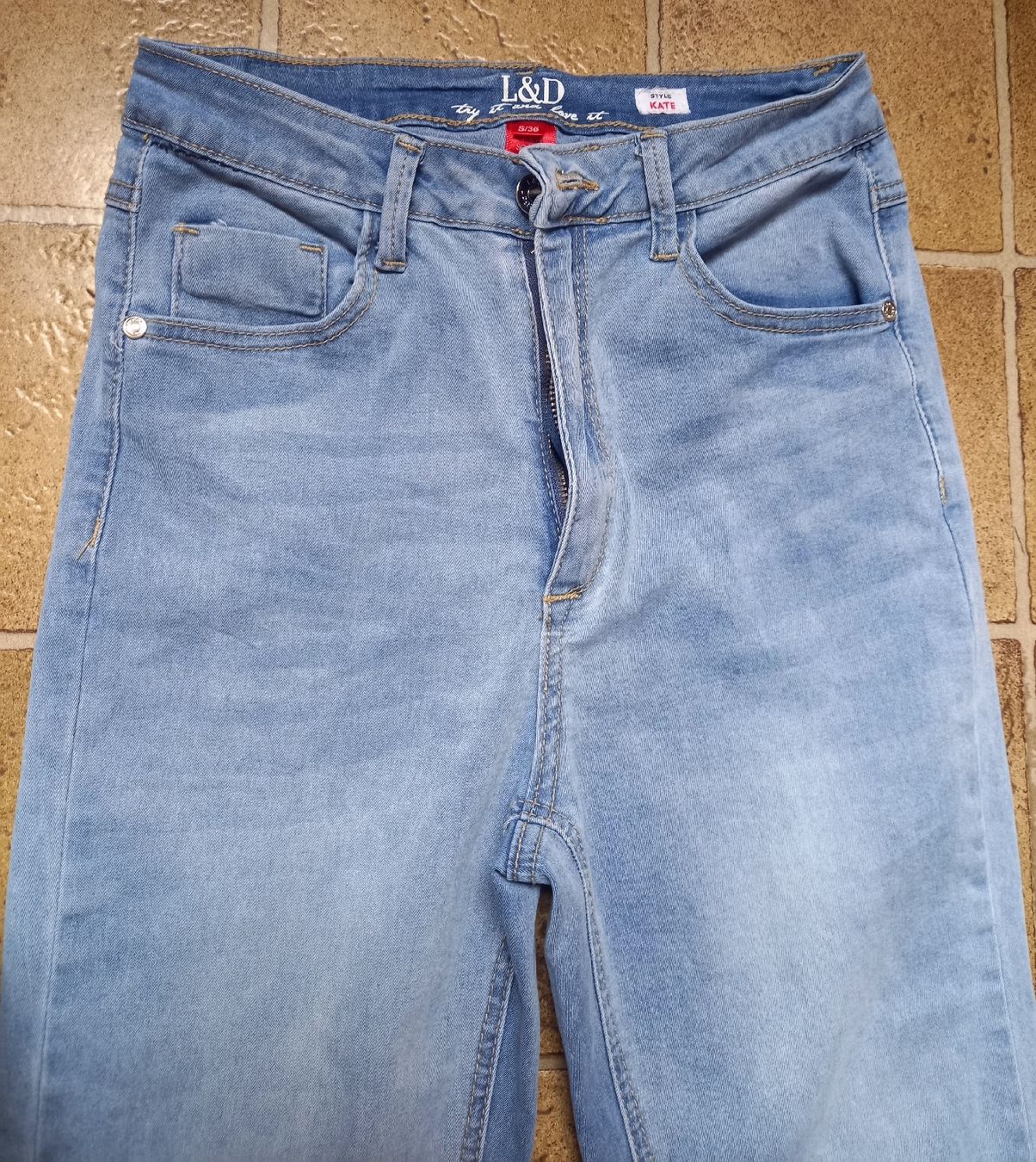 Hosen: Damen - Jeans, Grösse 36; neu! – Neu (gemäss Beschreibung) aus Marbach LU von Ilrebo 1