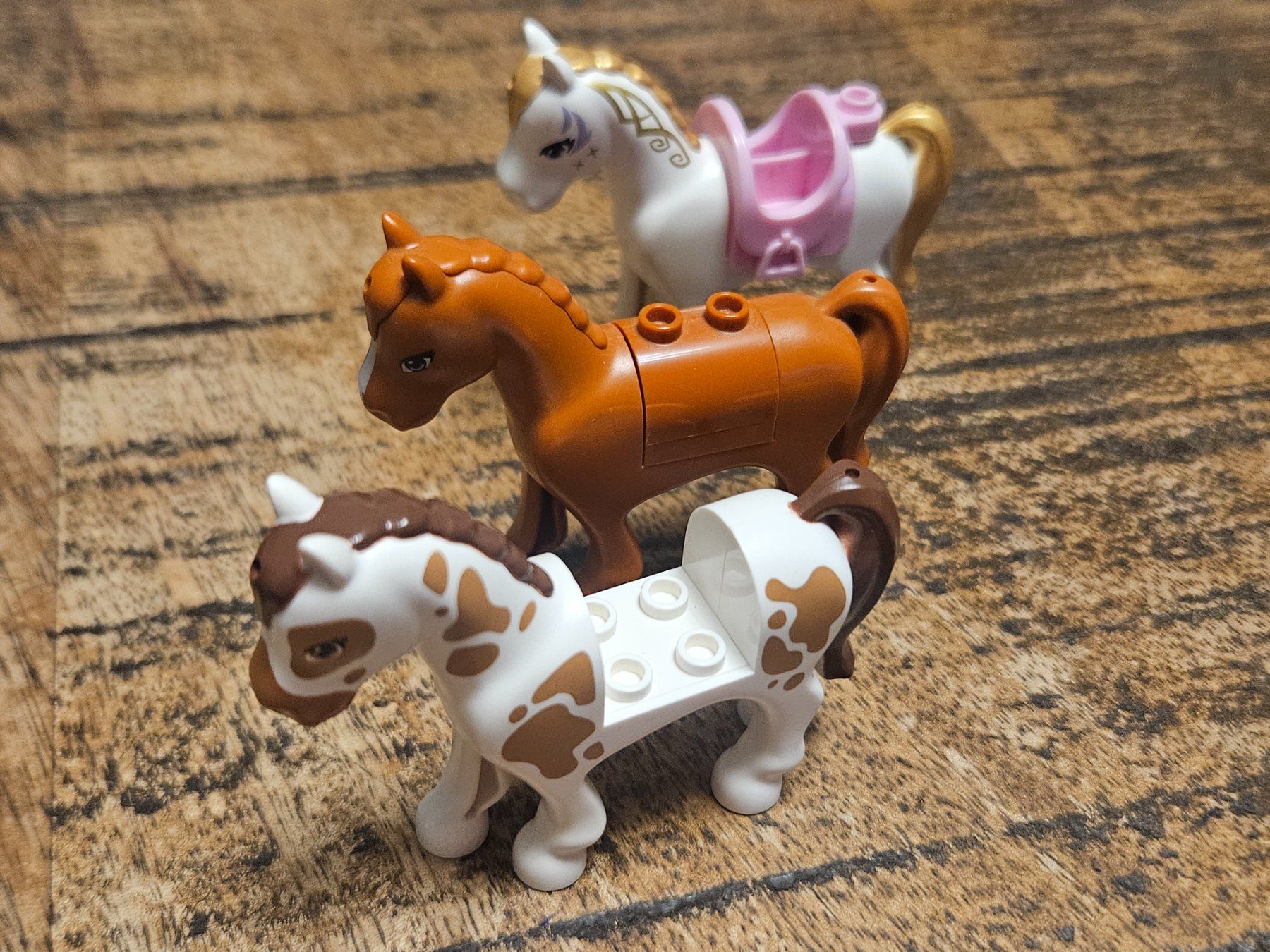 Lego Baukästen: lego figurine lot de 3 chevaux – Gebraucht aus Confignon von Ecrofigs 1