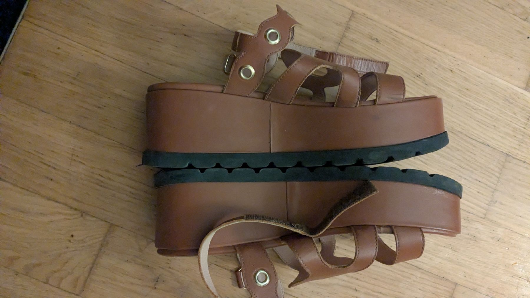 Marc Cain Damenschuhe: Marc Cain Platform Sandals 38, like new – Gebraucht aus Morges von aya_65lb 1