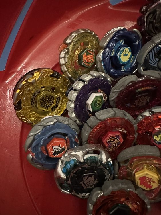 Beyblade METAL FUSION + Arena 3