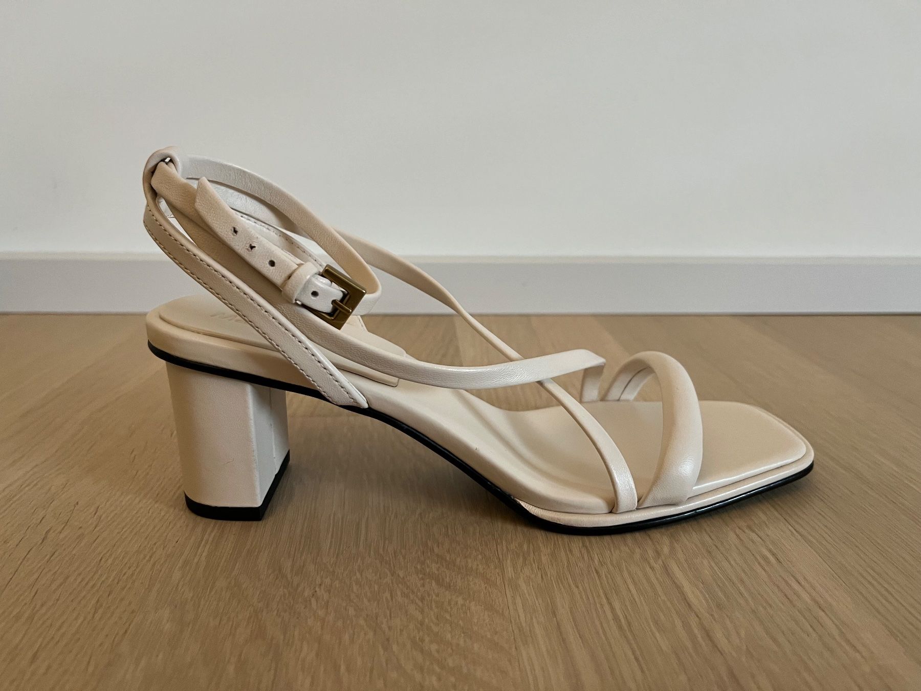Massimo Dutti Scarpe da donna: Massimo Dutti Sandale Absatz creme – Nuovo (secondo la descrizione) da Zürich venduto da giuliak 1