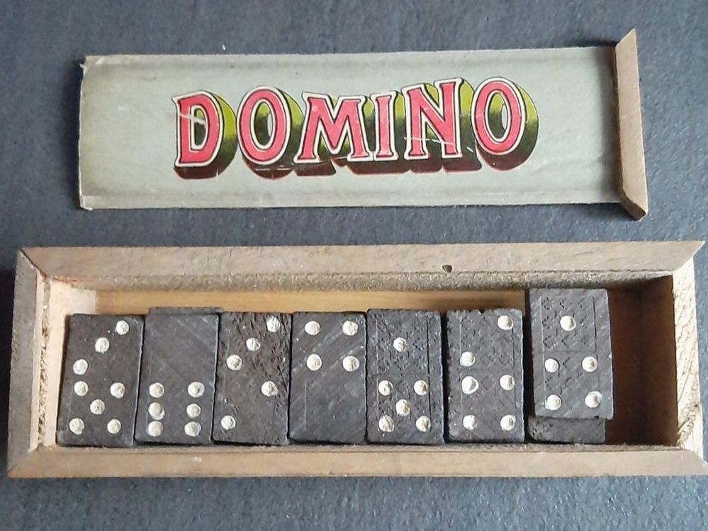 Antiker Dominostein, Vintage Dominostein aus dem 1950. | Kaufen auf Ricardo