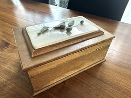 +  HoLzsChAtuLLe  +