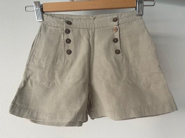 Hosen: Bonnet a Pompon Shorts Gr. 4 Jahre – Gebraucht aus Basel von PinkPong