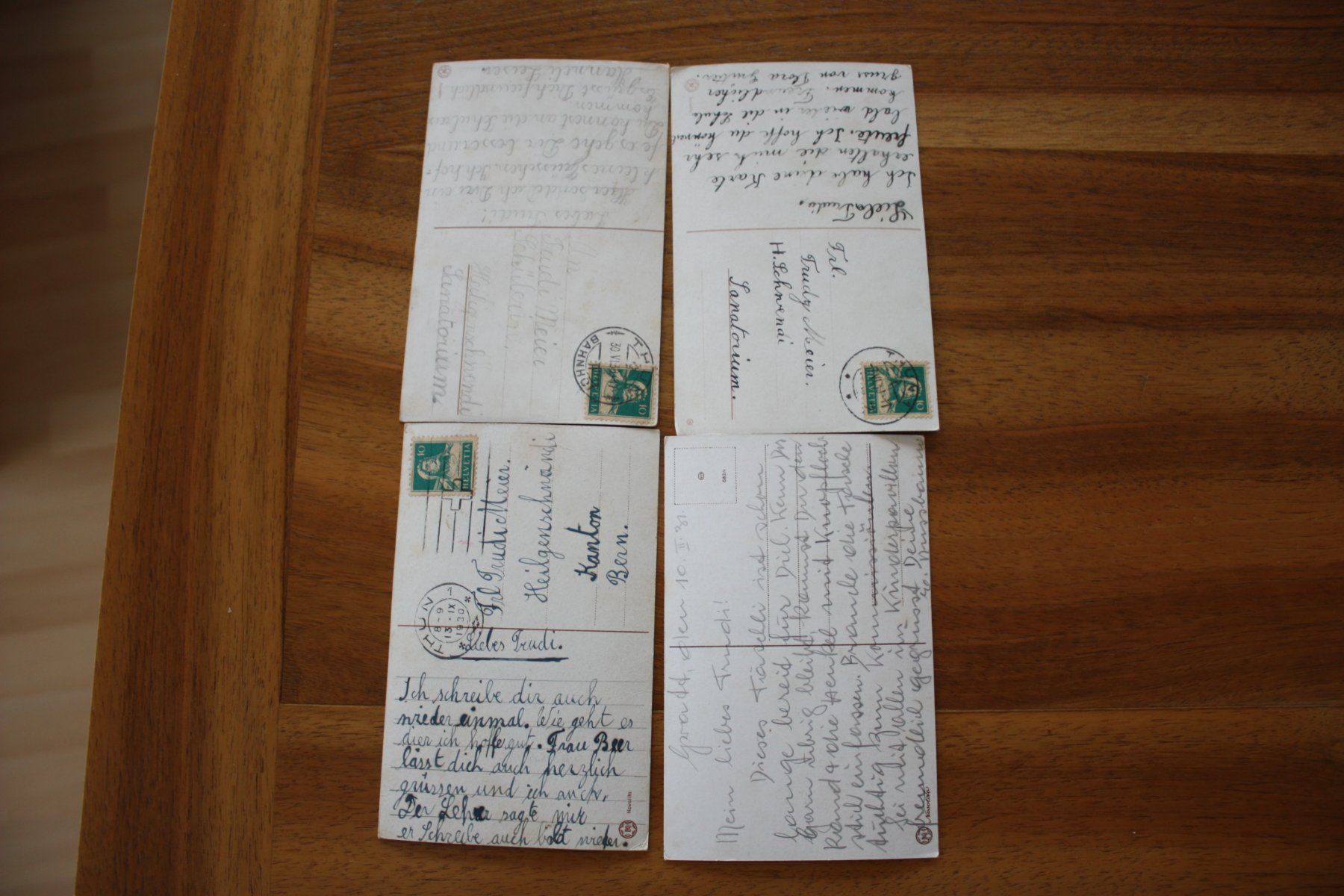 Ansichtskarten: 4 alte Postkarten mit Trachtenmädchen – Gebraucht aus Spiez von Trollius09 6