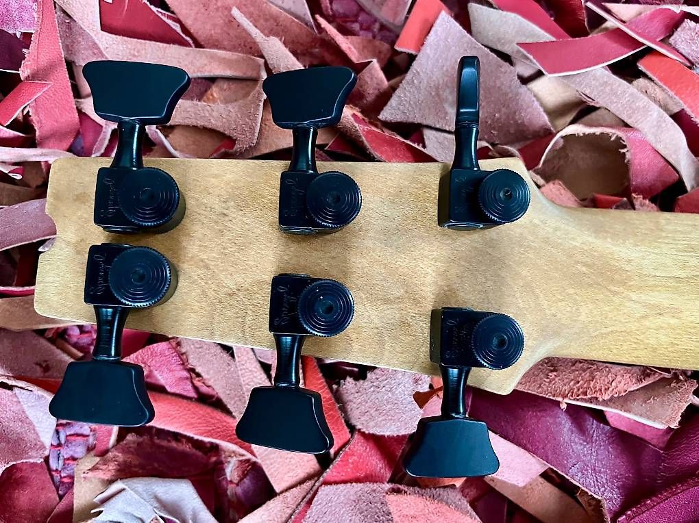 Strumenti musicali: GMP Custom Shop 6-String Bass handmade USA, 1998 – Usato da Hitzkirch venduto da Pe3 3