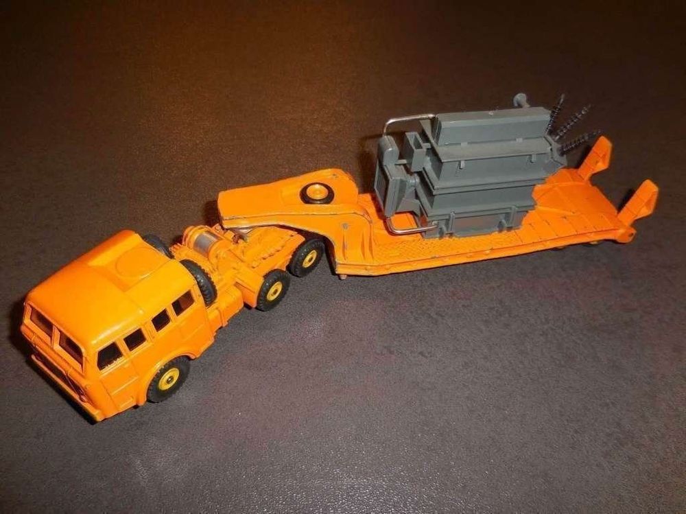 Berliet plateau et container - ref 34B / 34 B au 1/43 de dinky toys atlas