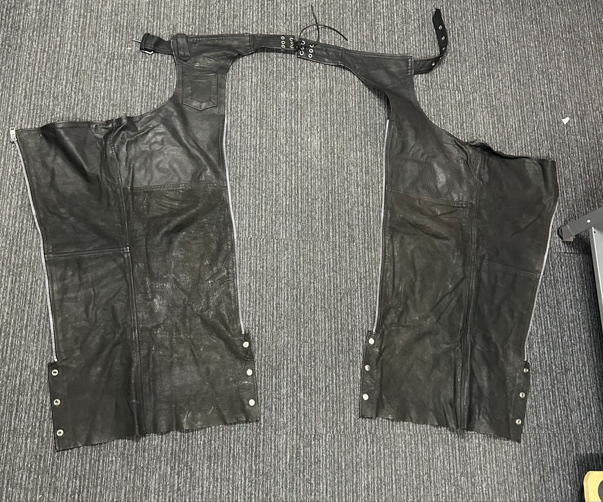 Hosen: Lederchaps – Gebraucht aus Münchenstein von Cello30