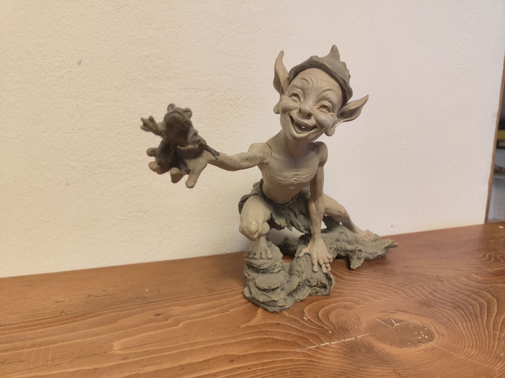 Statuette: Design Toscano CL52463 Stretch Garden Pixie Sculpture – Usato da Bauma venduto da ObrMar 1