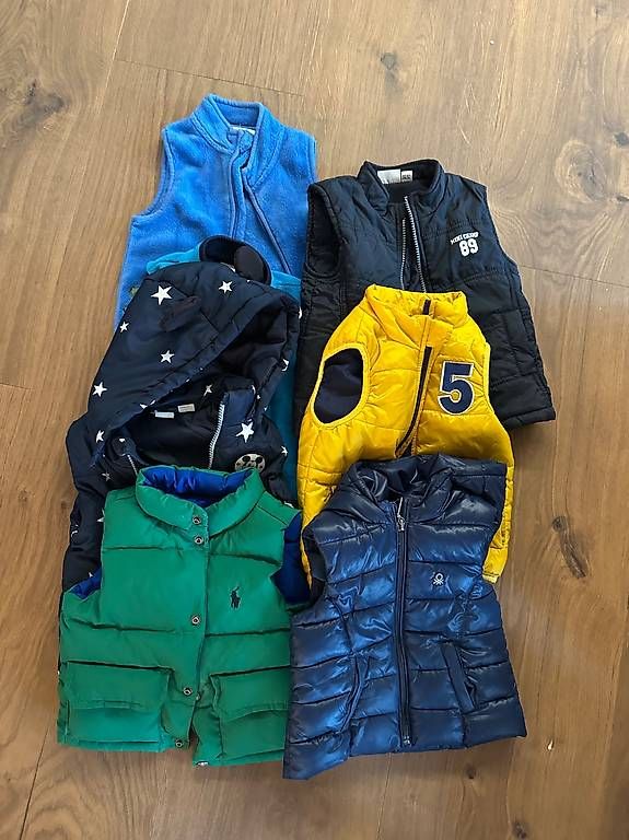 Lotti & Set di vestiti: Kleiderpaket Junge 92 – Usato da Escholzmatt venduto da VioLax3