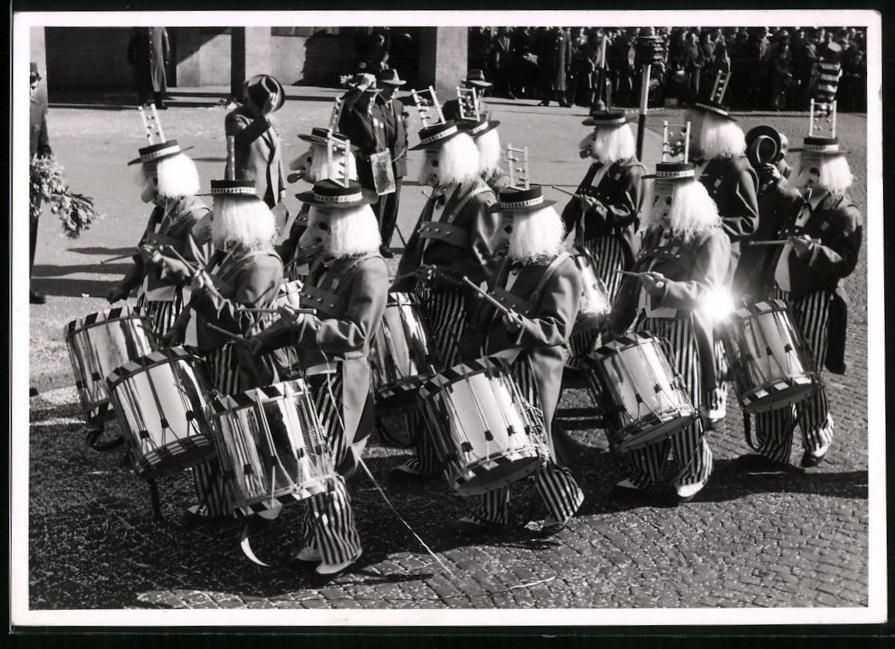 Fotografie & Manifesti: Fotografie Basel, Fasching - Karneval, k – Usato da Berlin venduto da bartko-reher