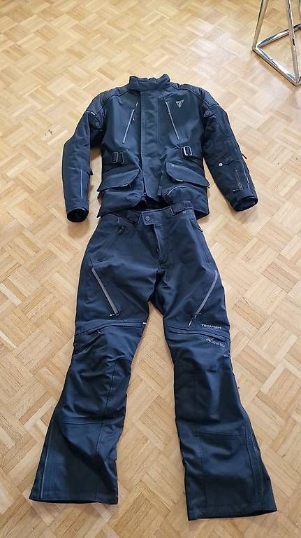 Completi, tute sportive e funzionali: TRIUMPH GORETEX Motorradkombi Gr.M – Usato da Pfäffikon ZH venduto da Maikinaiki 3