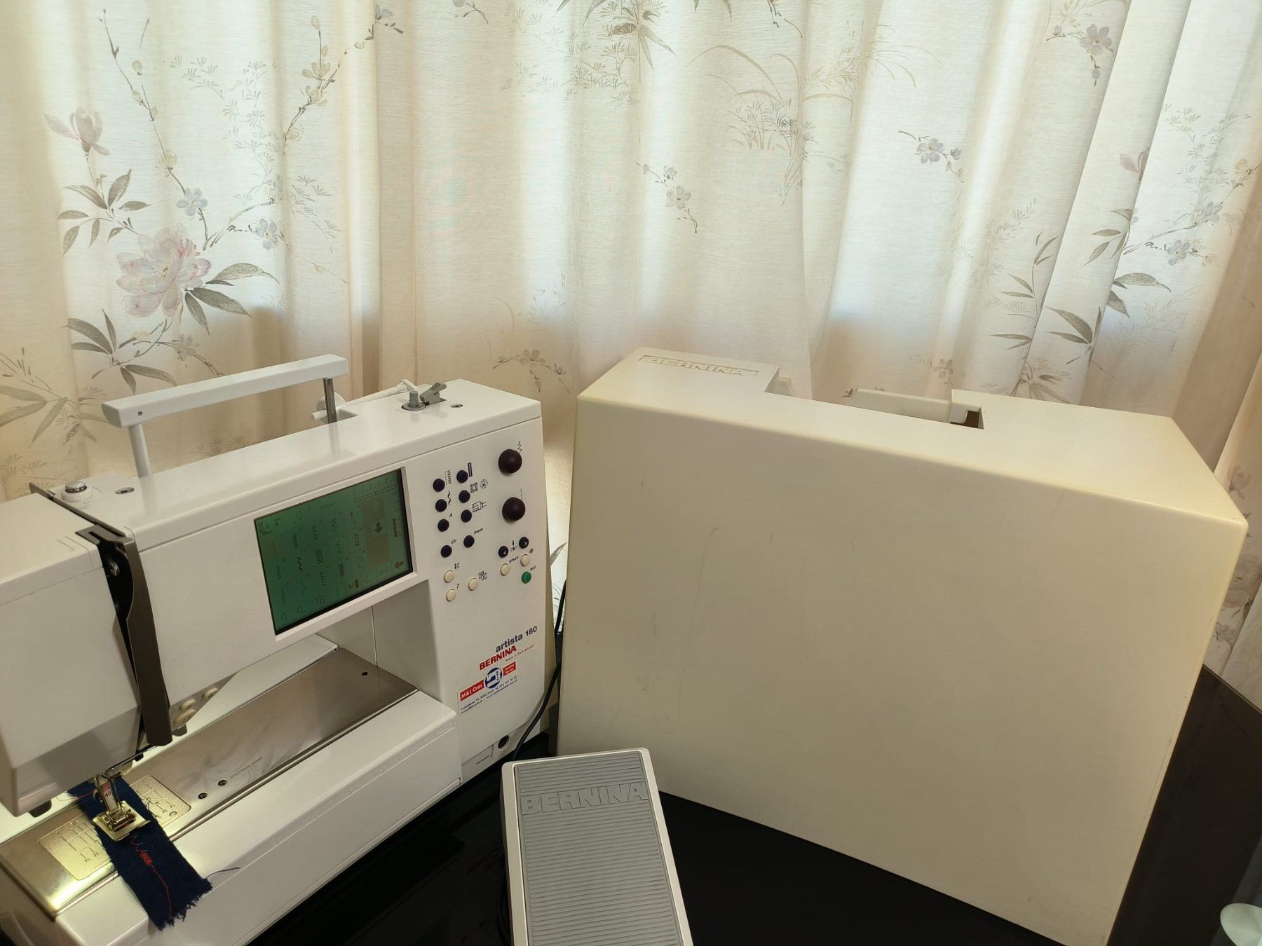 Bernina Macchine da cucire: Bernina Artista 180 Machine à coudre – Usato da Carouge GE venduto da pro_xrm5 9