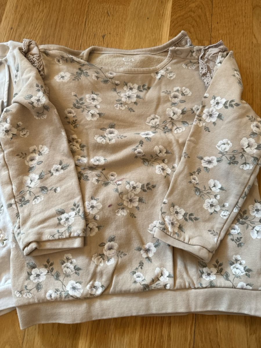 C&A Maglioni & Felpe: Pullover Grösse 98 – Usato da Ottikon venduto da Domito 2
