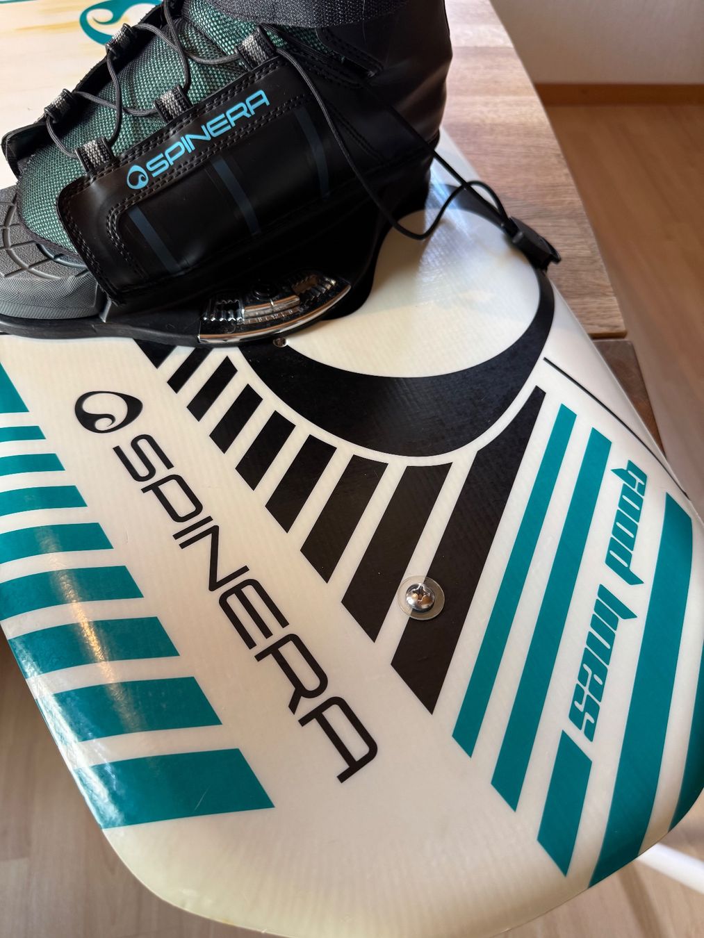 Tavole da surf e di nuoto: Spinera Good Lines Wakeboard 140 cm inkl. Bindung – Usato da Romanshorn venduto da Michigallusser 2