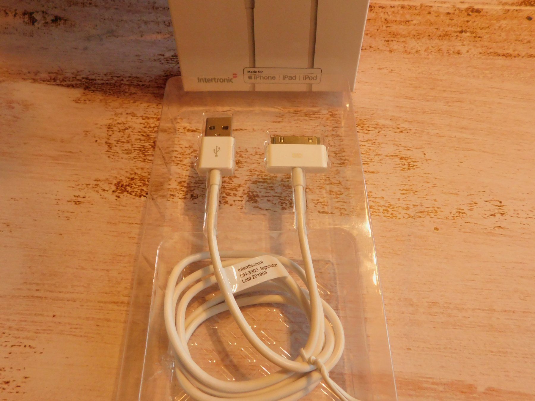 Cavi: Kabel USB A- 30 Pin – Nuovo (secondo la descrizione) da Emmenbrücke venduto da Ulisse-22