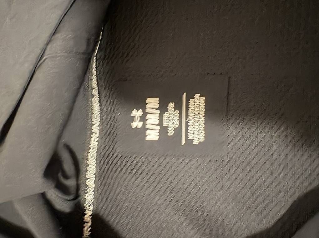 Giacche: Veste under armour  – Usato da Martigny venduto da mal_hs86 2