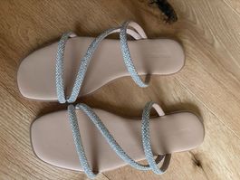 Sandalen der Marke Hallhuber, nie getragen Grösse 39