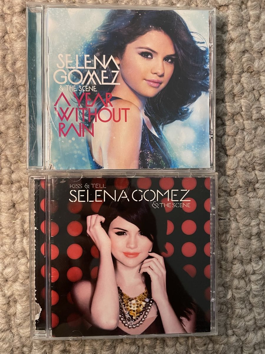 CD: 2x Selena Gomez & The Scene – Usato da Reinach AG venduto da trigger7811