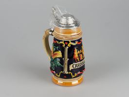 Cardinal 1ltr Bierkrug mit Zinndeckel.