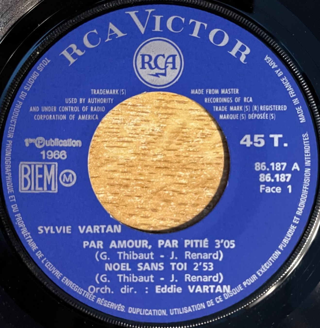 Schallplatten: SYLVIE VARTAN - PAR AMOUR, PAR PITIÉ – Gebraucht aus Bussigny von vinyl-pas-cher 2
