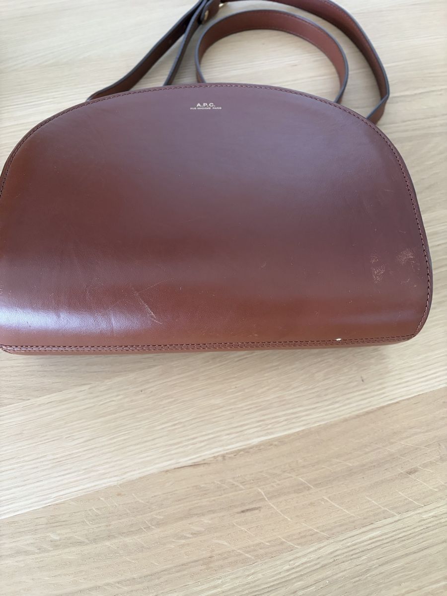 Apc Taschen für Damen: A.P.C. Demi-Lune Tasche Leder – Gebraucht aus Zürich von ale_gp7t 3