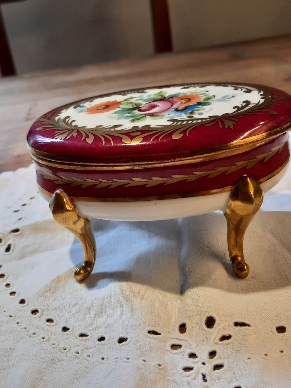 Toutes les décorations: Porzellan-Dose Limoges, handgemalt – D'occasion à Busswil BE par balu37 6
