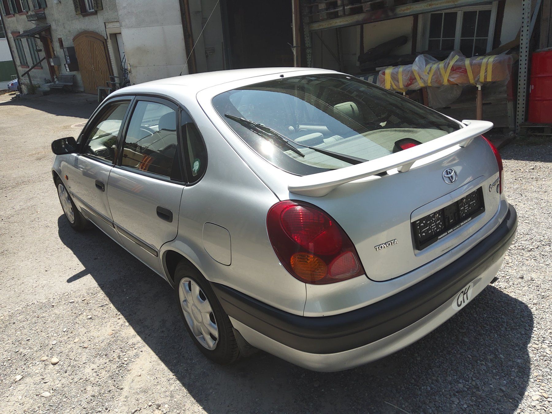 Toyota Autos: Toyota Corolla 1600 LB (Nicht für EXPORT ) – D'occasion à Zihlschlacht par Kreis68 3