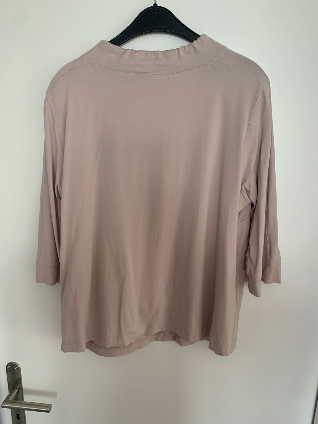 T-shirt: Neuwertiges Viscoseshirt 5 HEARTS Gr 44 – Usato da Rothrist venduto da aishaMoritz 3