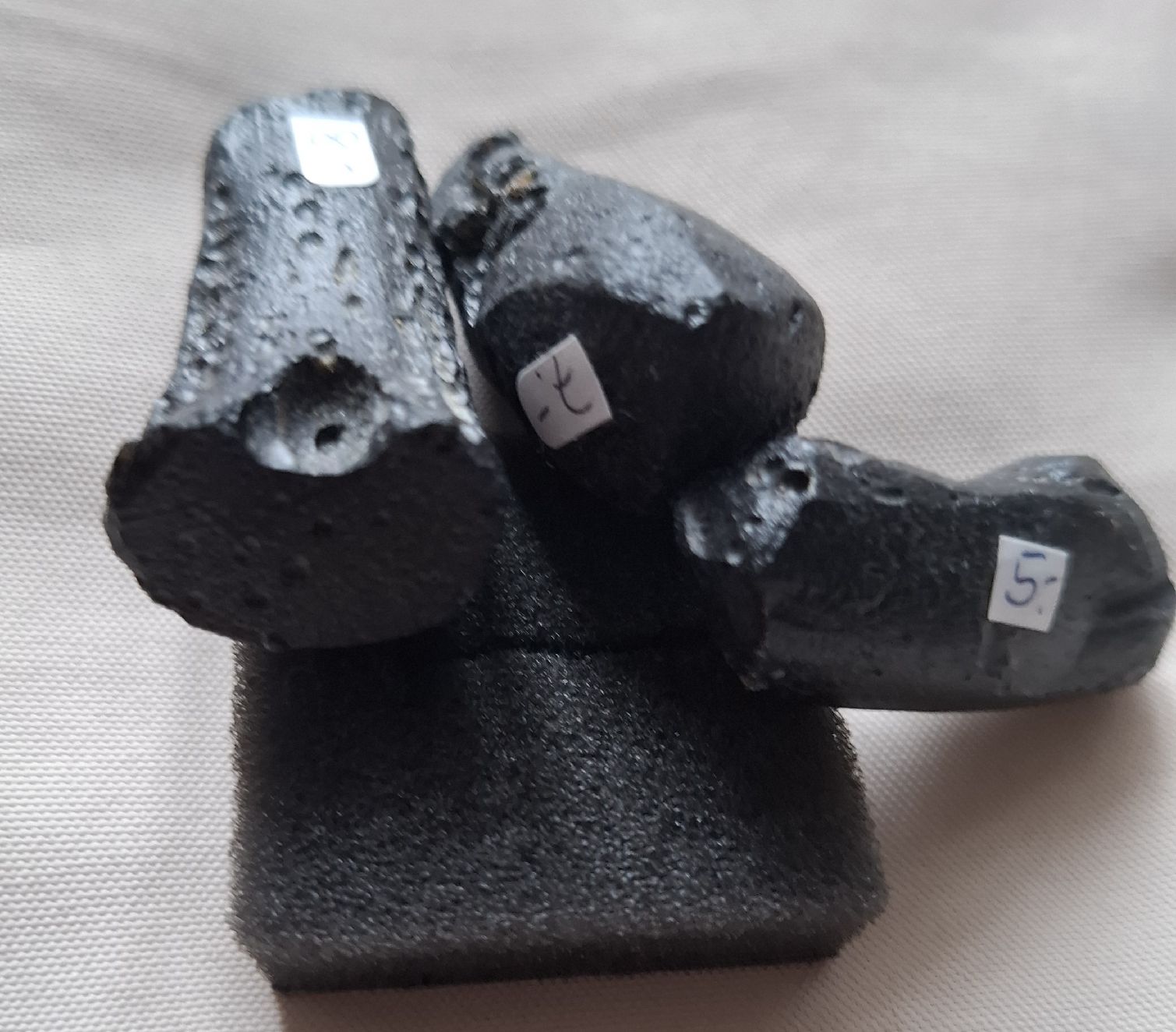 Minerali & Pietre curative: 3 Stück Tektite – Usato da Dietikon venduto da Hirschkopf 2