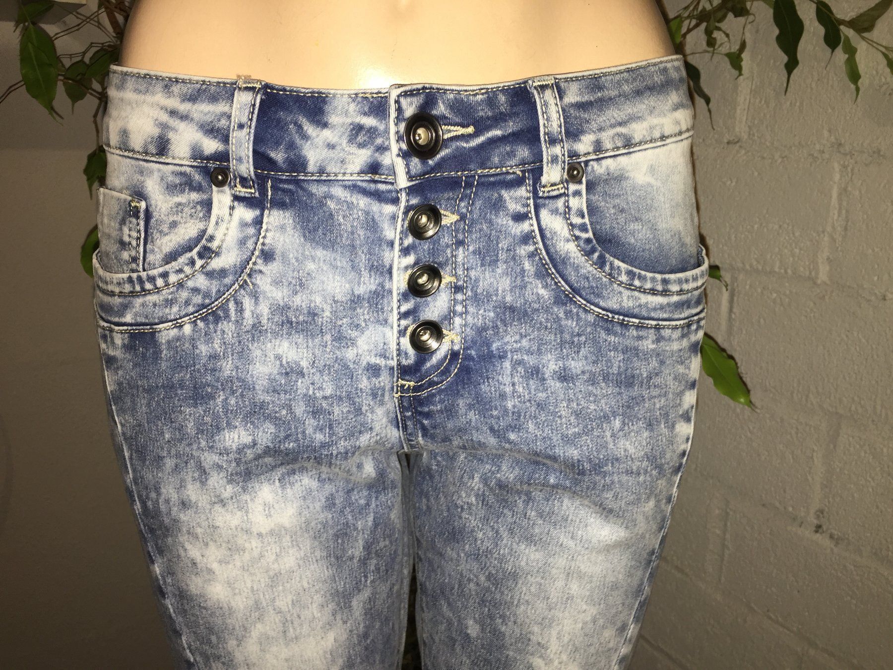 Maddison Jeans: Jeans MADDISON  Taille 40 Neuf LOOSE FIT – Neu und originalverpackt aus Cossonay-ville von Super-Price-Quality 1