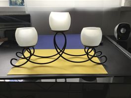Sehr schöne Kerzenständer mit 3 Windlicht,weiss Glas