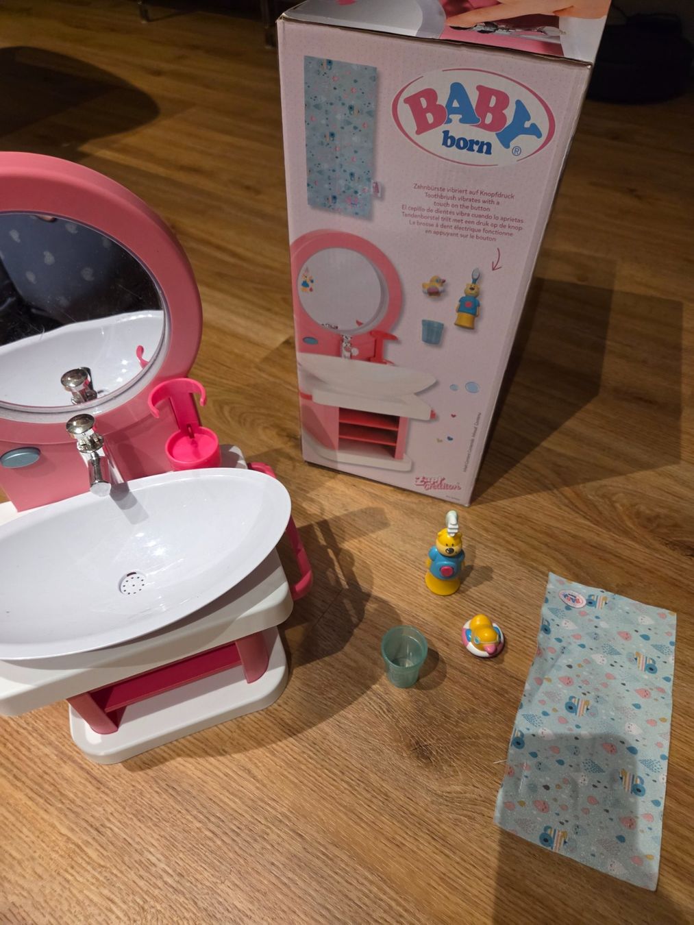 Zapf Creation Giocattoli: Baby Born Waschtisch – Usato da Heinrichswil venduto da frankie19860 1