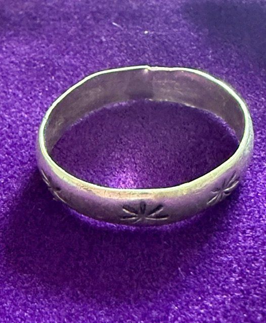 Anelli: Folk Craft Pre-Loved Silver Ring - Size 55 - gebraucht – Usato da Osco venduto da Electric_Elsie 1